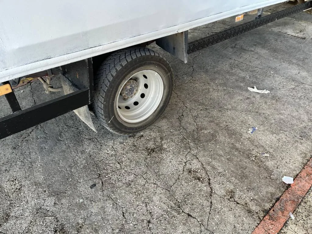 Yakıt cimrisi Iveco daly 2007 model kamyon – fotoğraf 9