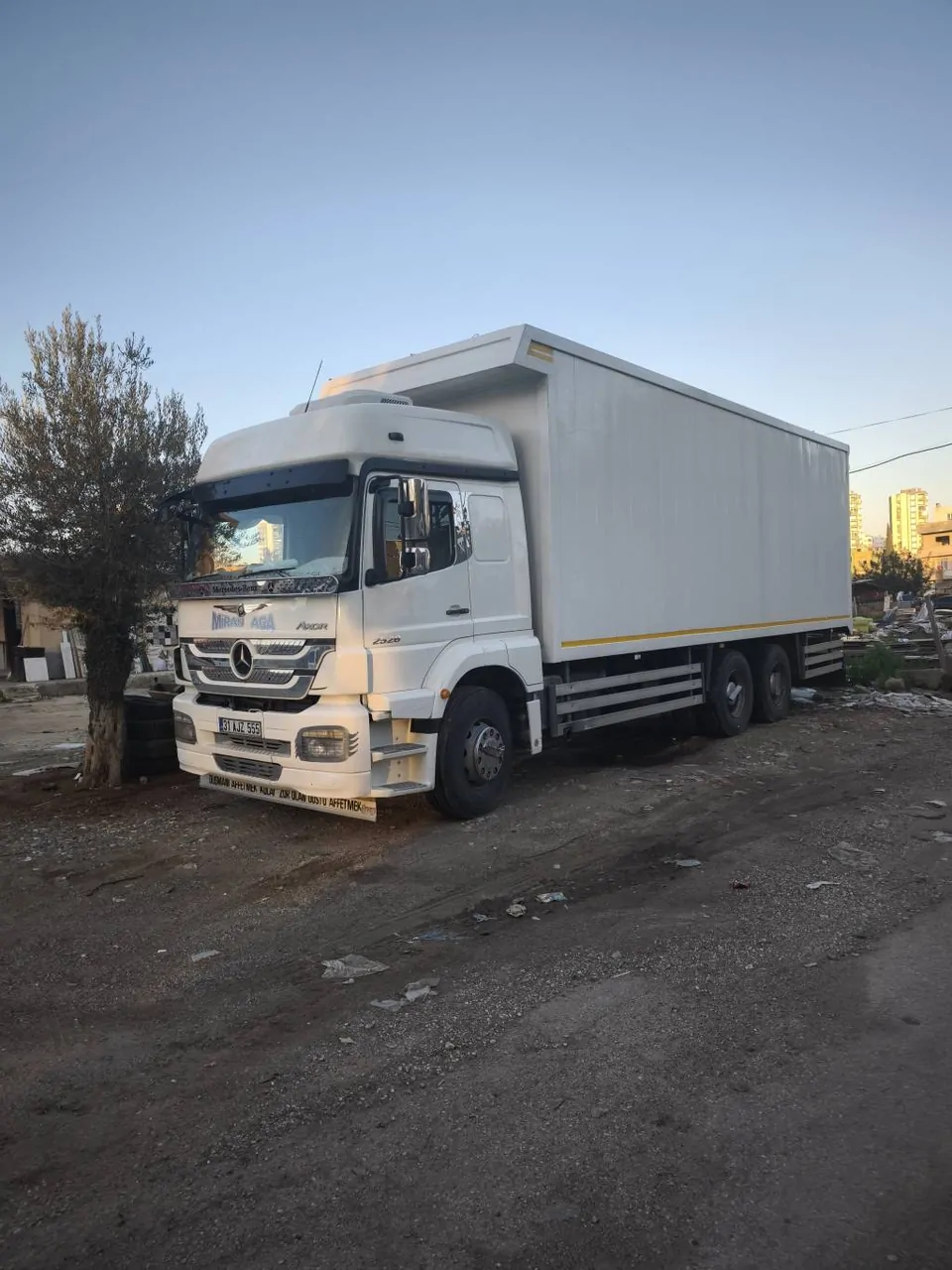Acil satılık 2528 Axor – fotoğraf 1