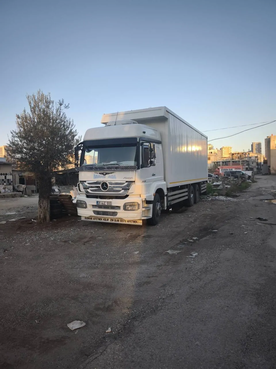 Acil satılık 2528 Axor – fotoğraf 4