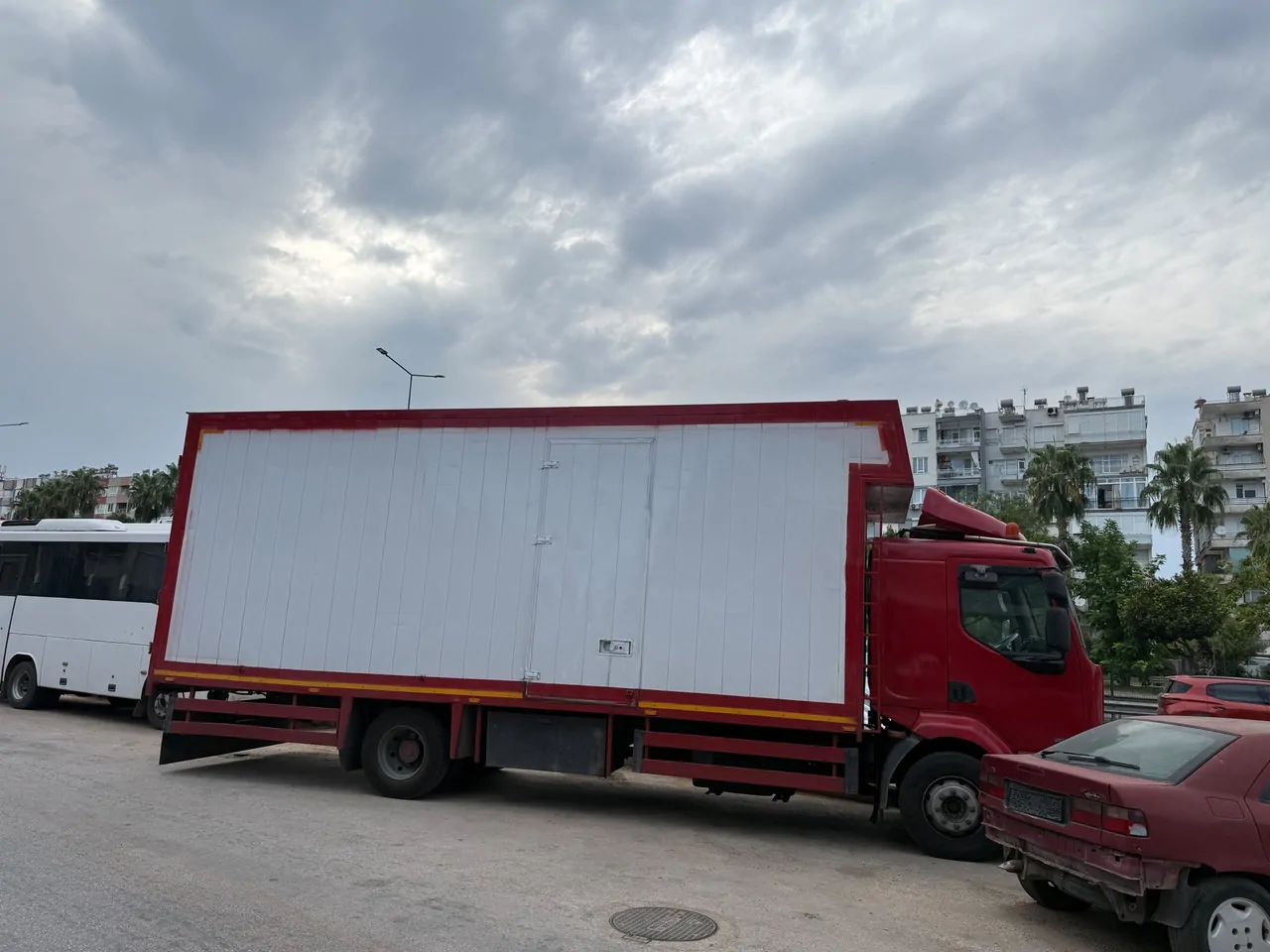 210luk 6 Teker Bakımlı Renault midlum – fotoğraf 2