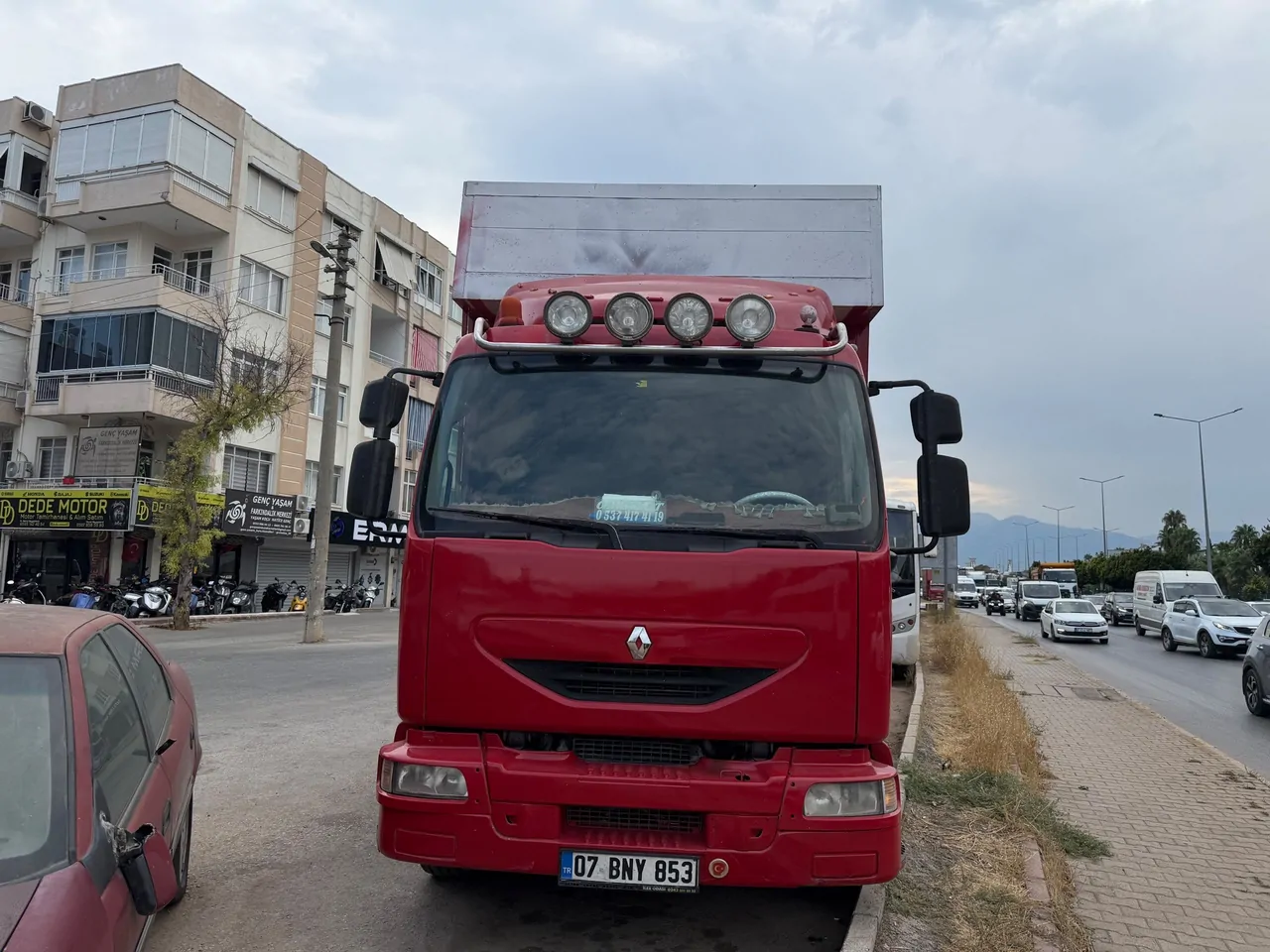 210luk 6 Teker Bakımlı Renault midlum – fotoğraf 3