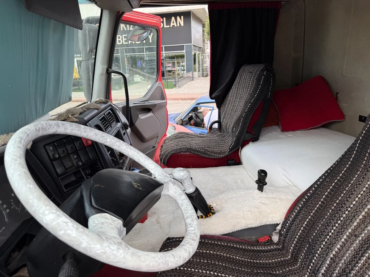 210luk 6 Teker Bakımlı Renault midlum – fotoğraf 6