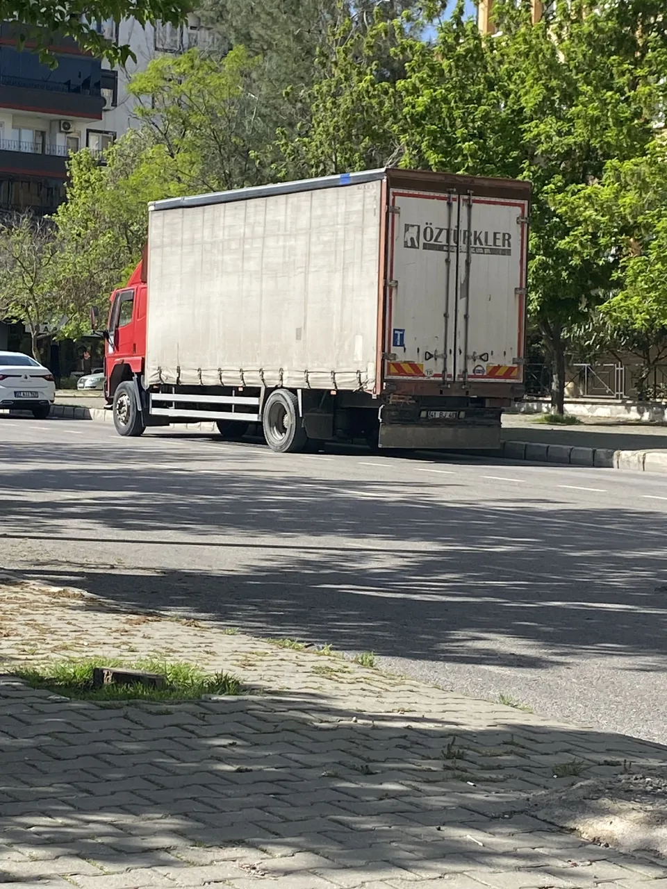 Acil Satılık 2004 Model 6 Teker 2520L Dower Motor 8 Vites – fotoğraf 6