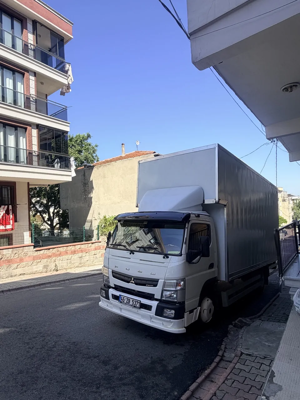 2014 model mitsubishi fuso kamyon evden eve kasalı – fotoğraf 2