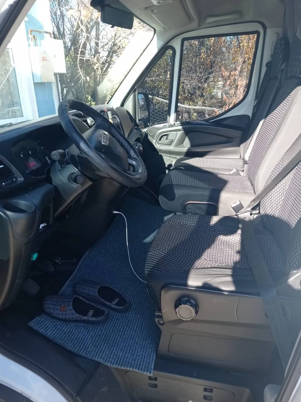 Orijinal çift kabin Iveco daily – fotoğraf 3