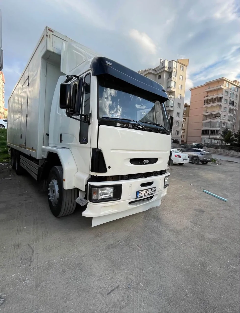 2000 Model Ford Cargo – fotoğraf 3