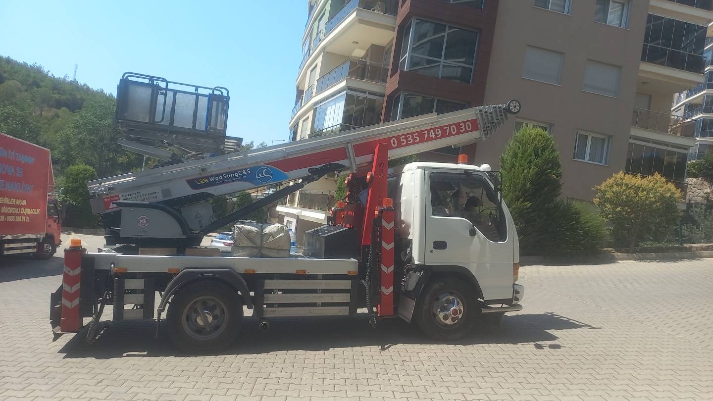 Bornova 35 Asansörlü Evdeneve Nakliyat