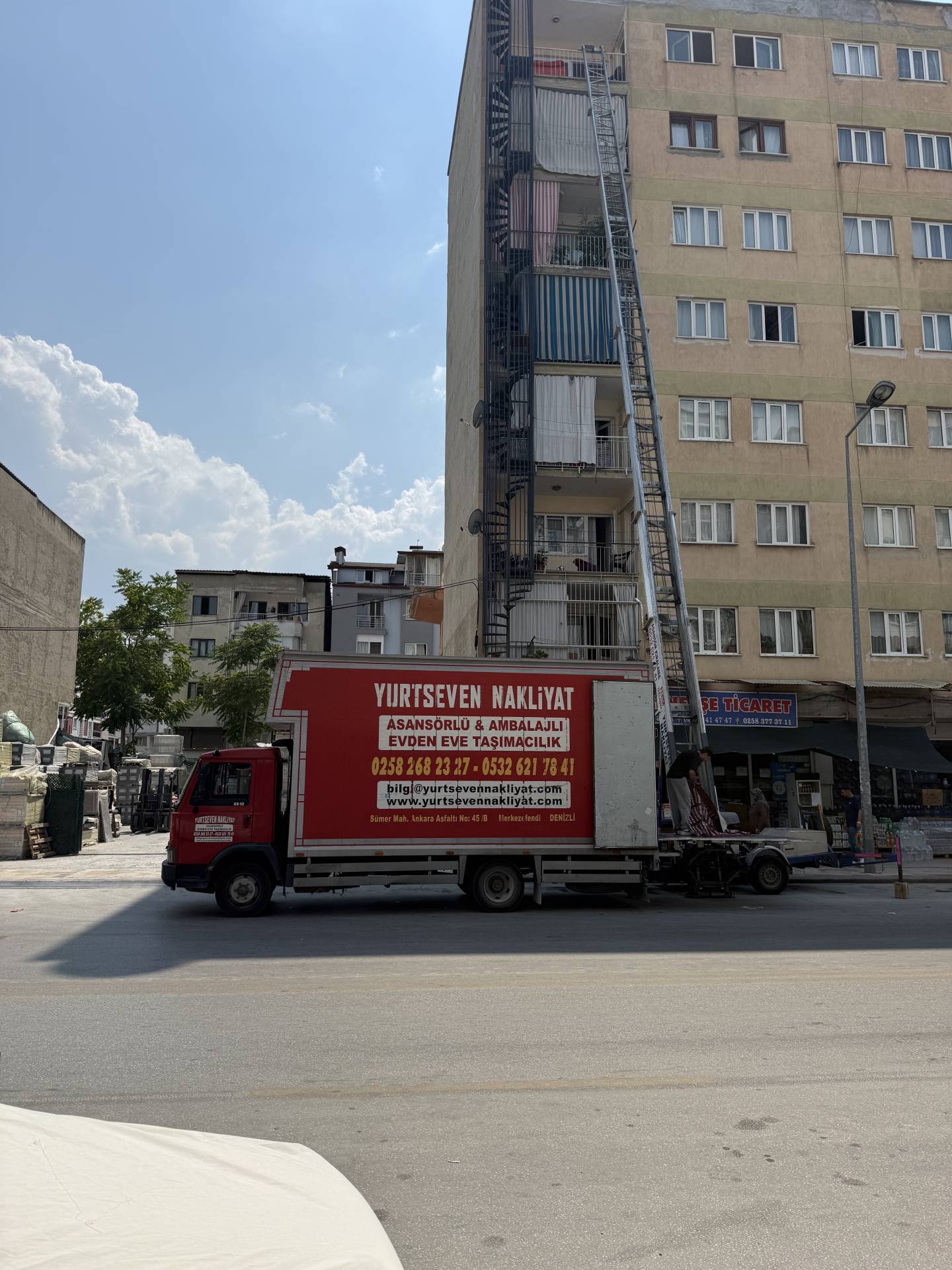 Yurtseven Nakliyat Asansörlü Evden Eve Nakliyat