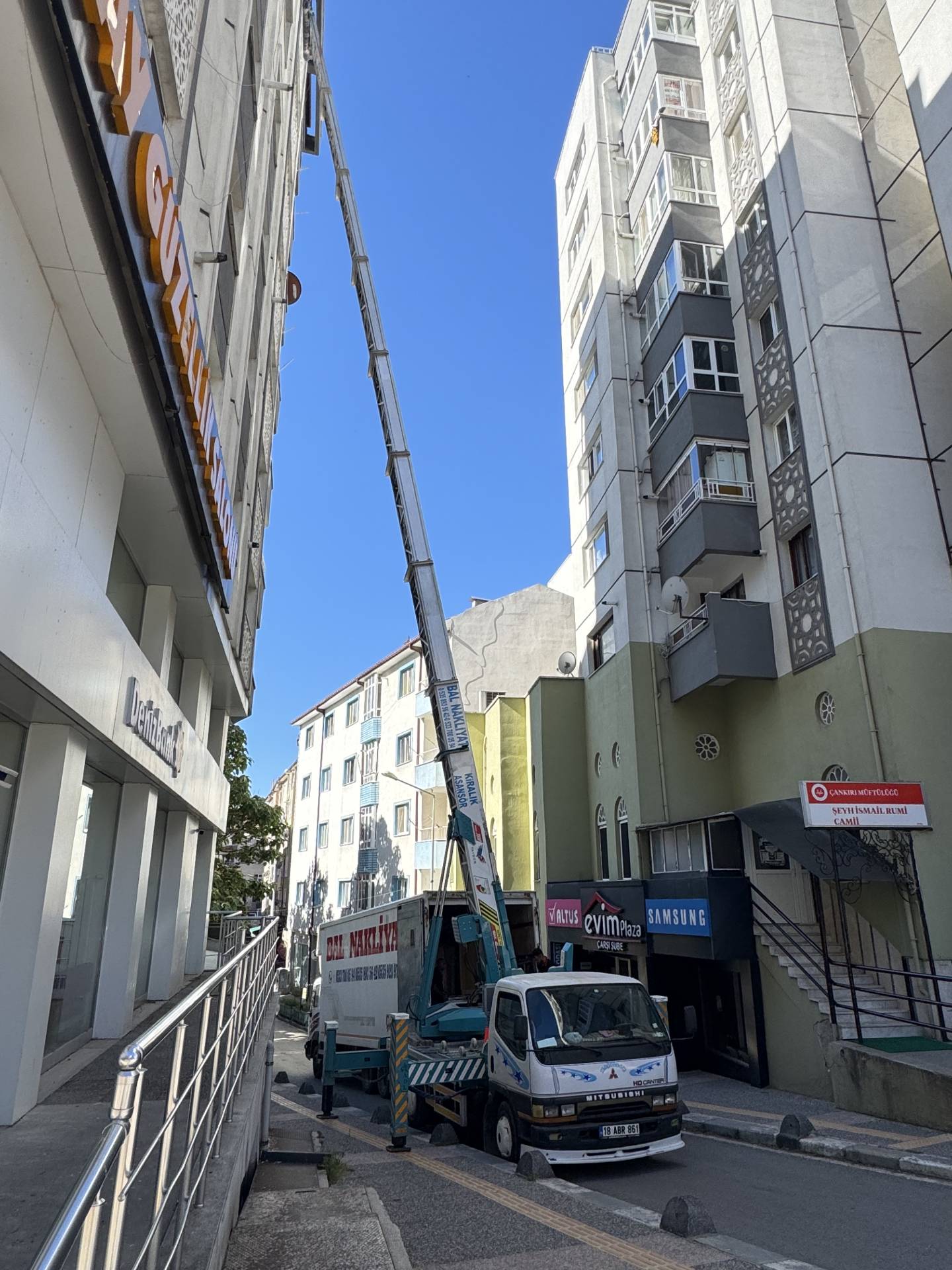 BAL Nakliyat kiralık evden eve asansörü galerisi, fotoğraf 17